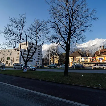 Alps 아파트
